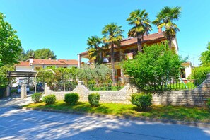 Exterior - Holiday apartment with air conditioning (Poreč)