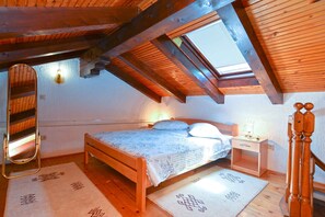 1 slaapkamer, een strijkplank/strijkijzer, reisbedje, wifi