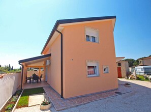 Exterior - Holiday apartment with air conditioning (Valbandon)