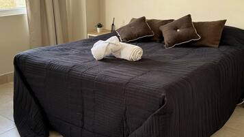 1 chambre, bureau, Wi-Fi, draps fournis