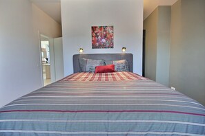 1 bedroom, travel cot, WiFi