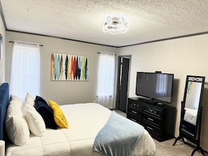3 bedrooms, iron/ironing board, free WiFi, bed sheets