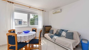 Unclassified image, 4 of 25, button - Holiday apartment with air conditioning (Medulin)