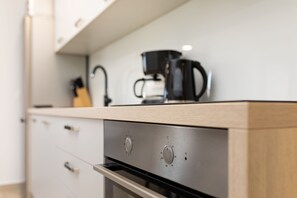 Fridge, microwave, stovetop, coffee/tea maker - Apartment Grasa (10048-A1) - Soline - island Krk (Soline - island Krk)