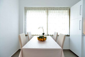 Dining - Holiday apartment with air conditioning (Novigrad)