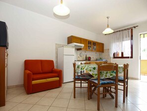 Interior - Holiday apartment mit Terrasse (Valbandon)