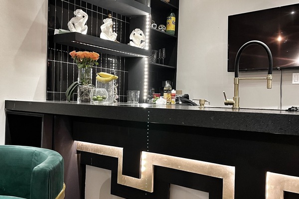 Bar (in der Unterkunft)