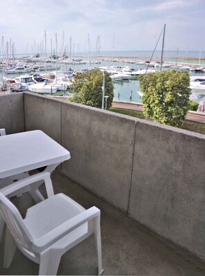 Outdoor dining - Holiday apartment mit Klimaanlage und Meerblick (Lignano Sabbiadoro)