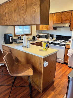 Microwave, oven, stovetop, dishwasher