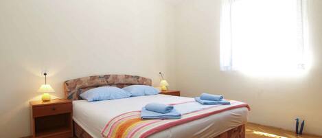 2 bedrooms, internet