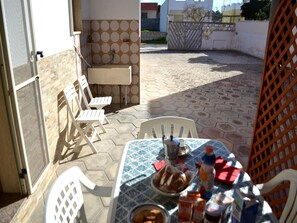Ferienhaus, 1 Schlafzimmer, Raucher | Speisen im Freien