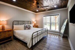 6 室のベッドルーム、インターネット、ベッドシーツ