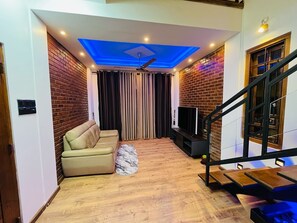 Living area - Neems Paradise Guest House (Point Pedro)