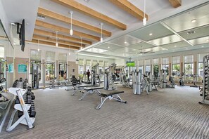 Fitness facility - Grand Retreat w/Pool, Gym, Tennis Court, King Bed (Jacksonville)