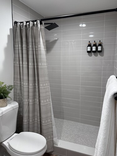 Cozy Guest House in Fort Lauderdale: Escape to Serenity!