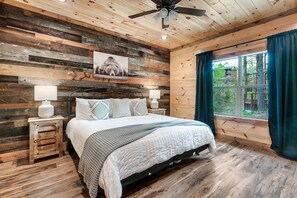 4 عدّة غرف نوم ومكواة/لوح كي وسرير سفر وواي فاي