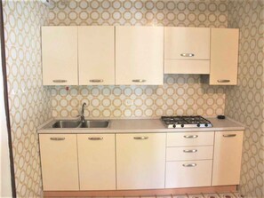 Kühlschrank, Herdplatte