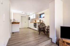 Interior - Apartment 'Ferienwohnung Am Mozarthügel' with Wi-Fi (Warstein)
