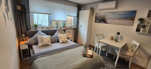 1 chambre, fer et planche à repasser, Wi-Fi gratuit, draps fournis