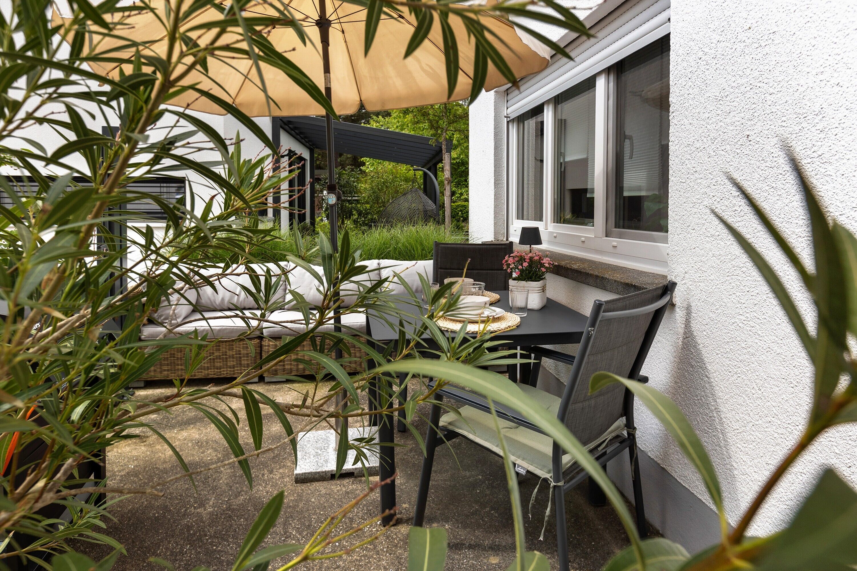 屋外ダイニングエリア