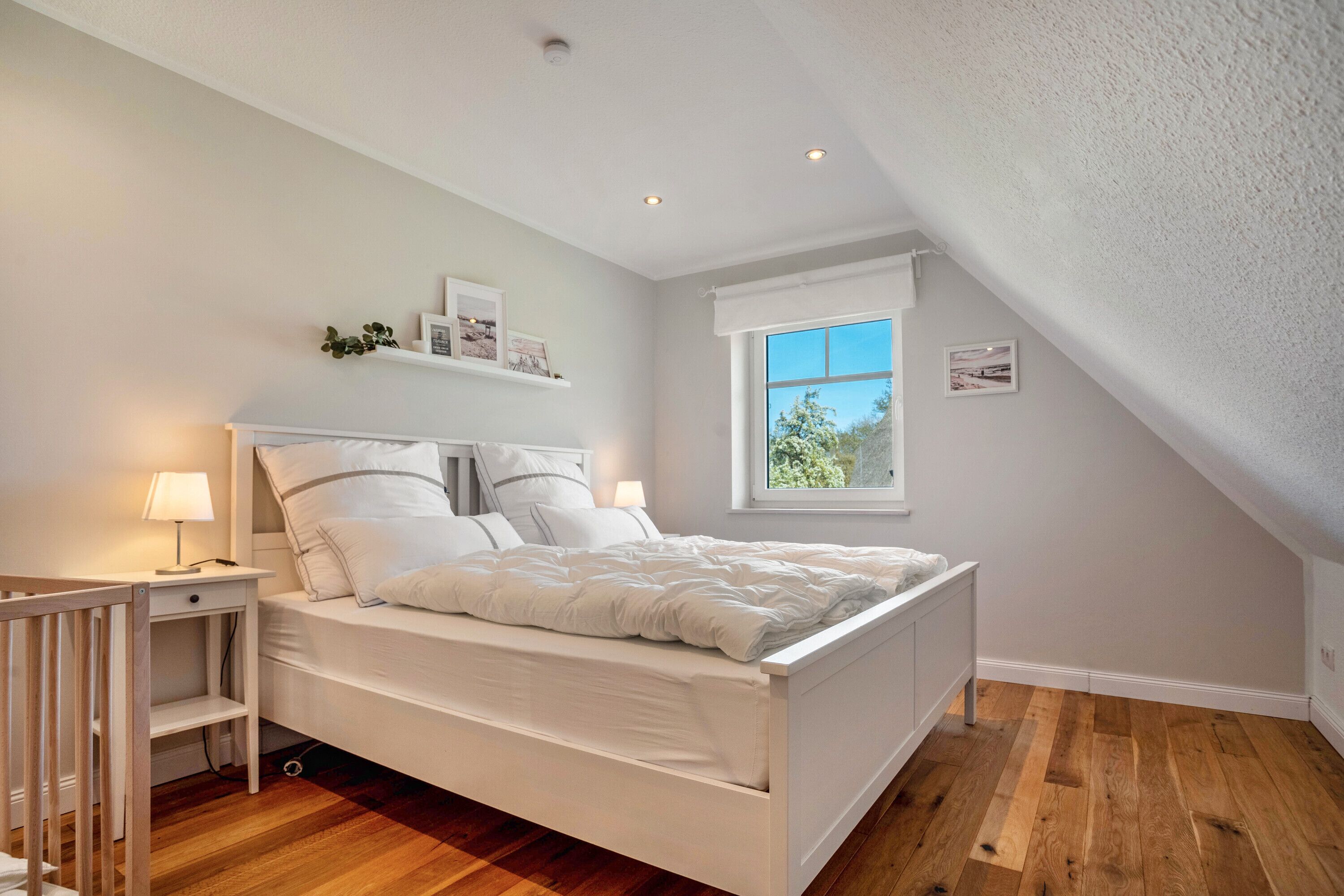 3 bedrooms, iron/ironing board, free WiFi