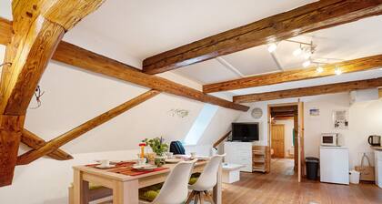 Ferienwohnung 'Augustusberg' mit Bergblick, privater Terrasse und WLAN