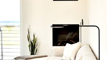 Fernseher, Kamin