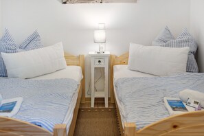 2 bedrooms, free WiFi, bed sheets - Bungalow 'Bungalow - Bark Sedov, Bgl 2' with Private Terrace and Wi-Fi (Dranske)