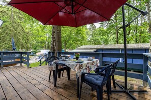 屋外ダイニングエリア