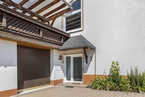 Exterior detail - Apartment 'Ferienwohnung Am Bregenberg' with Private Terrace and Wi-Fi (Bräunlingen)