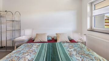 2 bedrooms, free WiFi, bed sheets