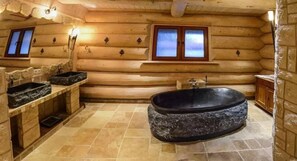 Shower, free toiletries, hair dryer, towels - Holiday Home 'Seehaus Alm' with Mountain View, Private Terrace and Wi-Fi (Ruhpolding)