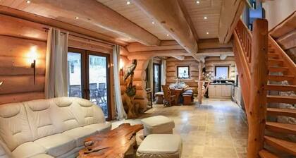 Holiday Home 'Seehaus Alm' with Mountain View, Private Terrace and Wi-Fi