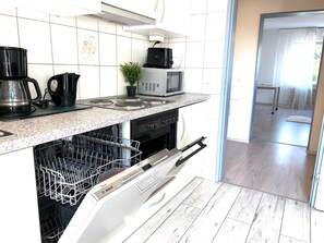 Fridge, microwave, oven, stovetop
