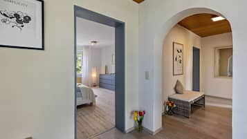 2 slaapkamers, een strijkplank/strijkijzer, gratis wifi, beddengoed