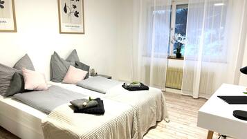 3 bedrooms, iron/ironing board, free WiFi, bed sheets