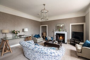 Smart-TV, peis og stereoanlegg