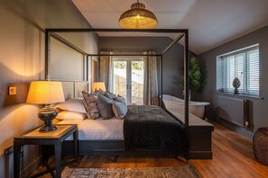 1 多间卧室、上网接入