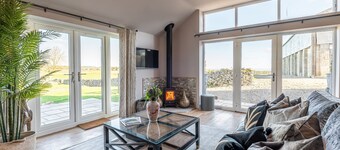 Bearskin Cottage - Holiday At Home