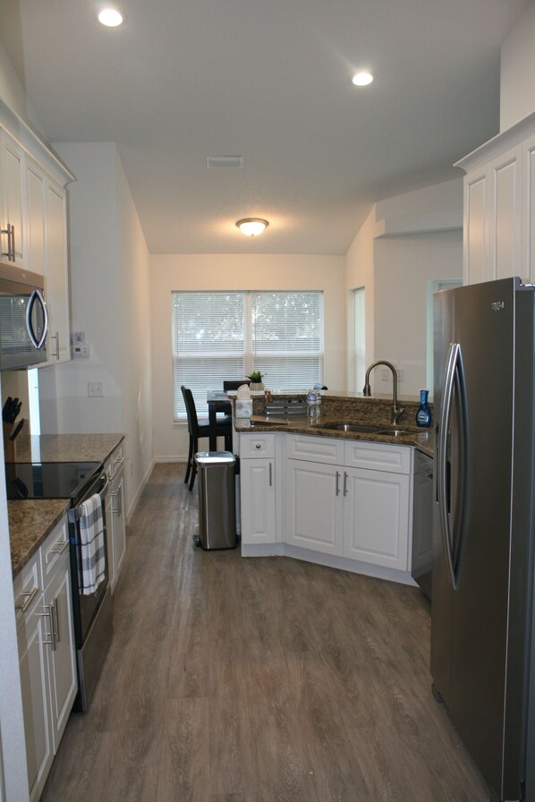 Private kitchen - Garden Street Serenity (Inverness)