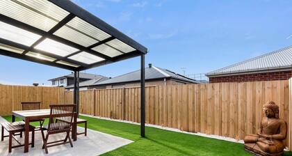 Halfway Gem - 3BR Home Between Geelong & The Coast
