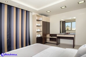 2 bedrooms, iron/ironing board, internet, bed sheets - Rhodes Central Suite (Rodos)
