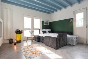 2 bedrooms, desk, travel cot, WiFi - Pakhuis aan de Zaan Wormerveer (Wormerveer)