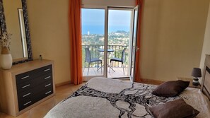 4 soverom, strykejern/-brett, wi-fi (inkludert) og sengetøy