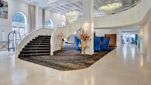 Lobby - Cozy Beachfront 2 Bedroom Condo Beach Service 406 (Miami Beach)