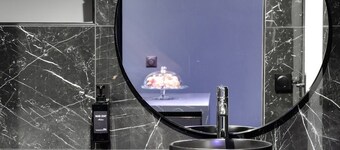 Bisoux Caen, Nuits Ărotiques & SPA