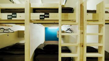 In-room safe, free WiFi, bed sheets