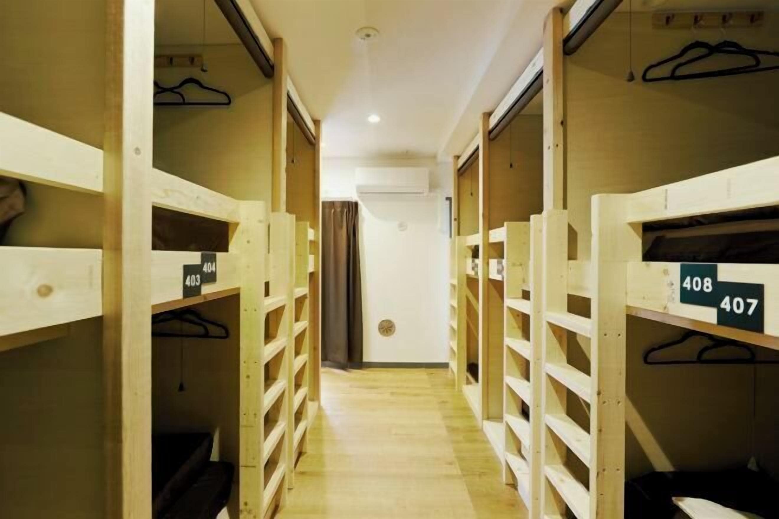 In-room safe, free WiFi, bed sheets