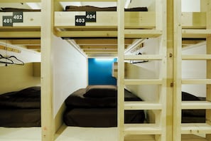 In-room safe, free WiFi, bed sheets