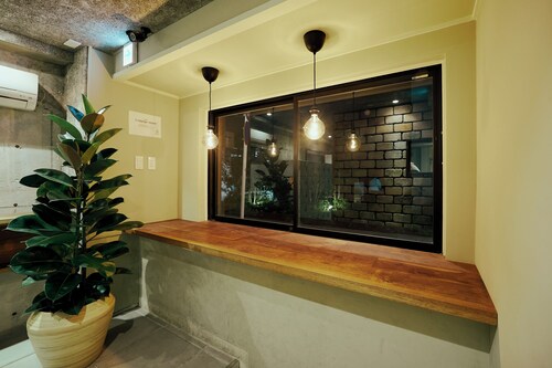 Akasaka Guesthouse HIVE - Hostel